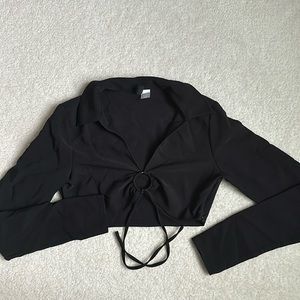 black collared going out top